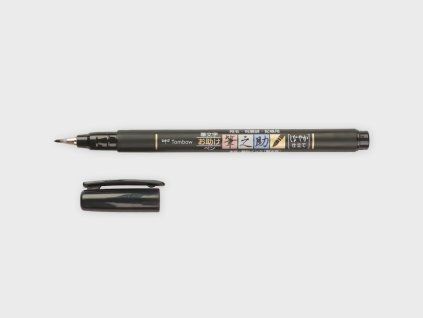 Produkt Kaligrafická fixa Tombow Fudenosuke na bílém pozadí